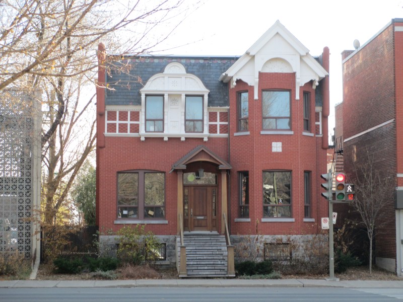 4492 St Catherine Street West