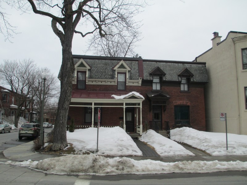 51 York Avenue  (The street was named  Yorke until 1916)